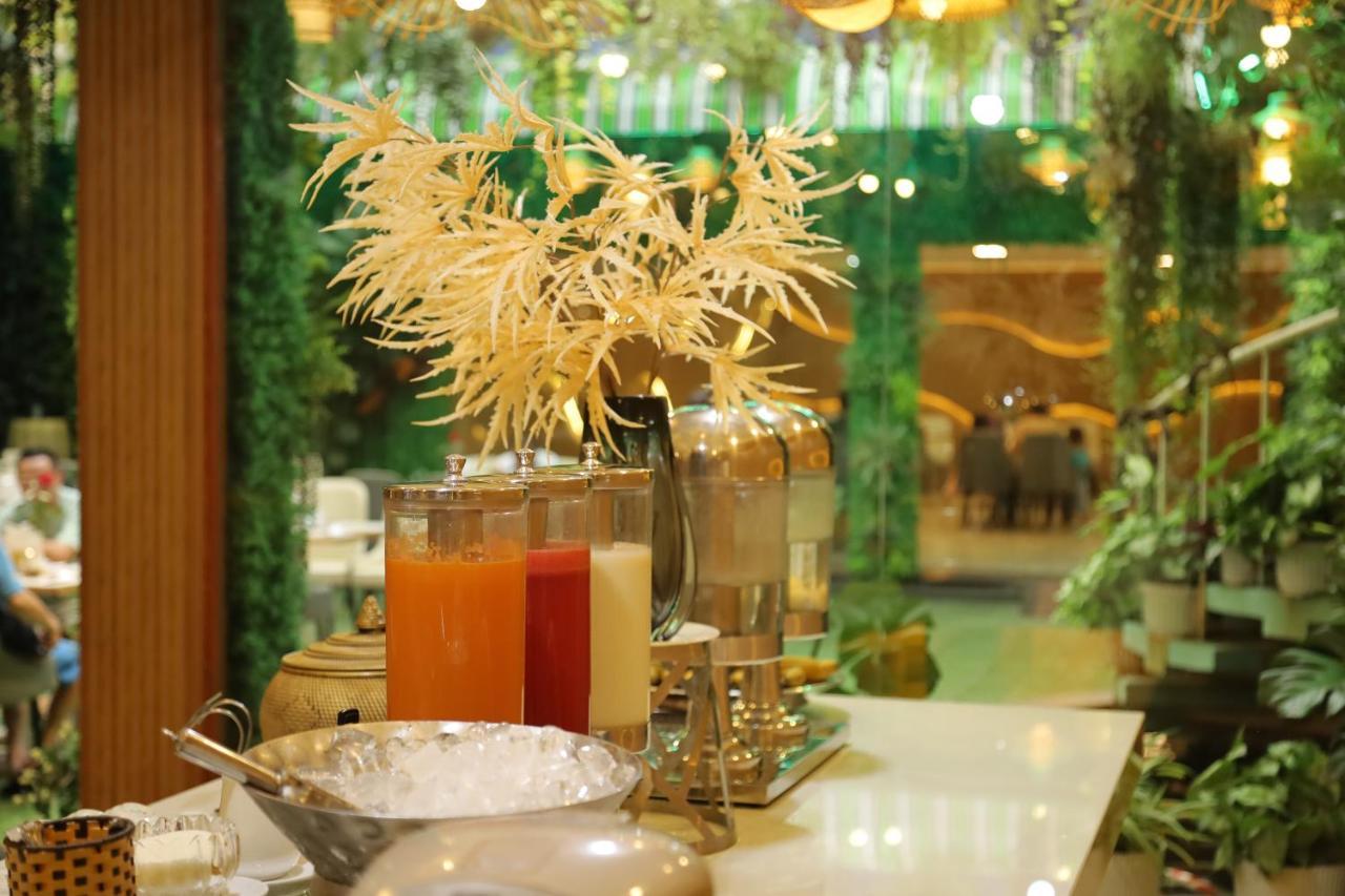 Pleiku Hotel Buitenkant foto