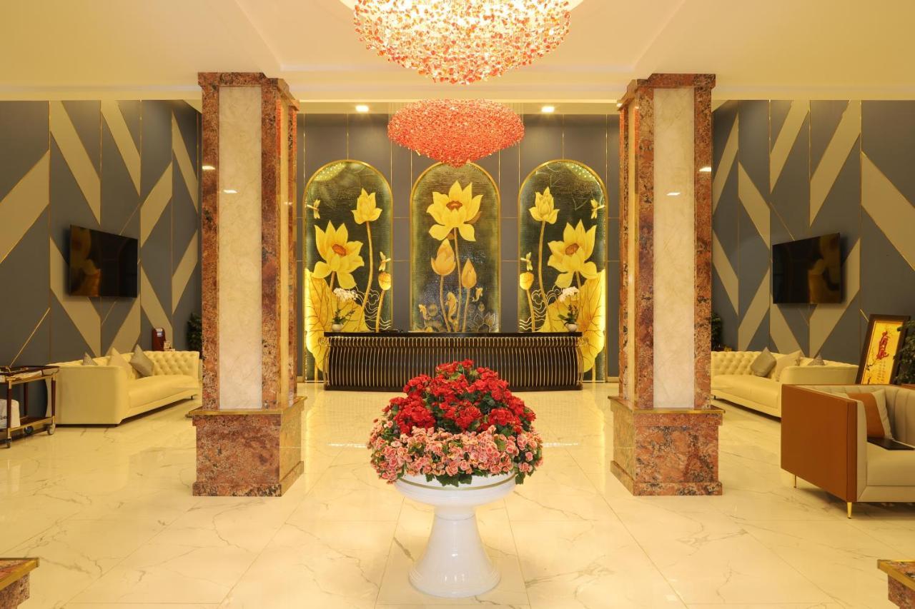 Pleiku Hotel Buitenkant foto