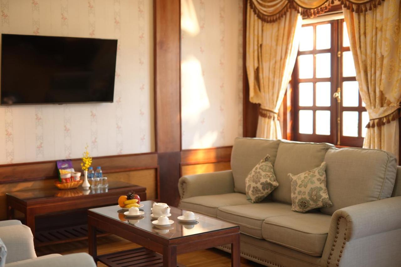 Pleiku Hotel Buitenkant foto