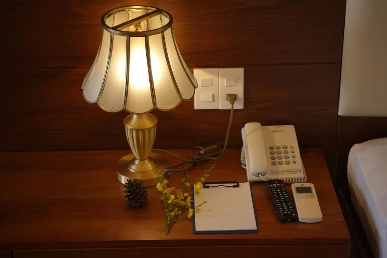 Pleiku Hotel Buitenkant foto