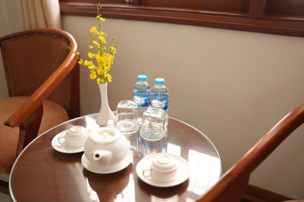 Pleiku Hotel Buitenkant foto